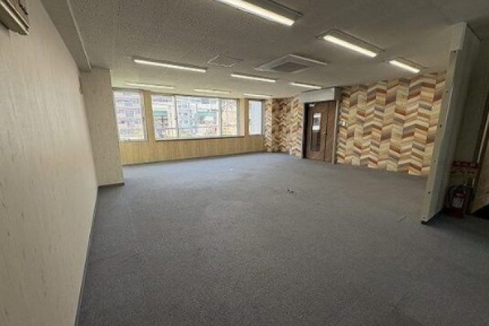 社が丘ビル　2階